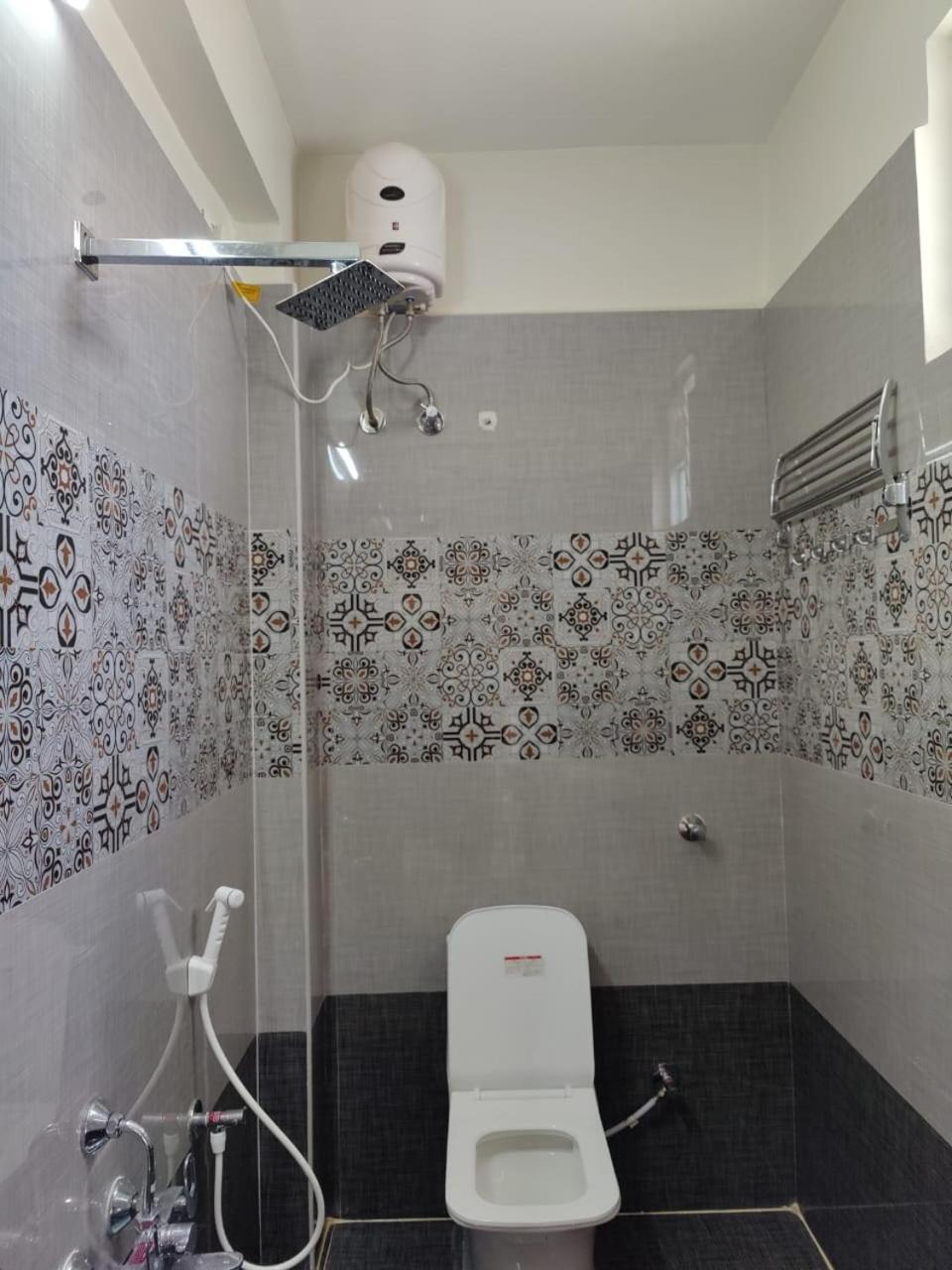 Garuda Grand Appartement Tirupati Buitenkant foto