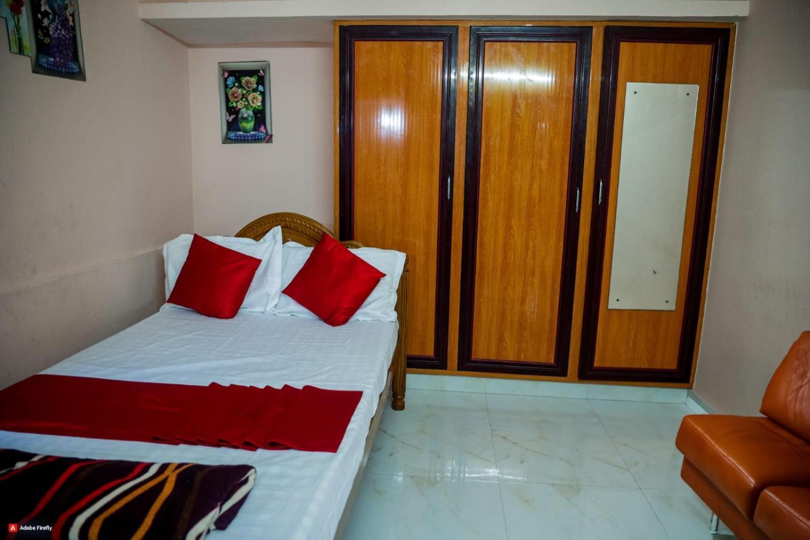 Garuda Grand Appartement Tirupati Buitenkant foto