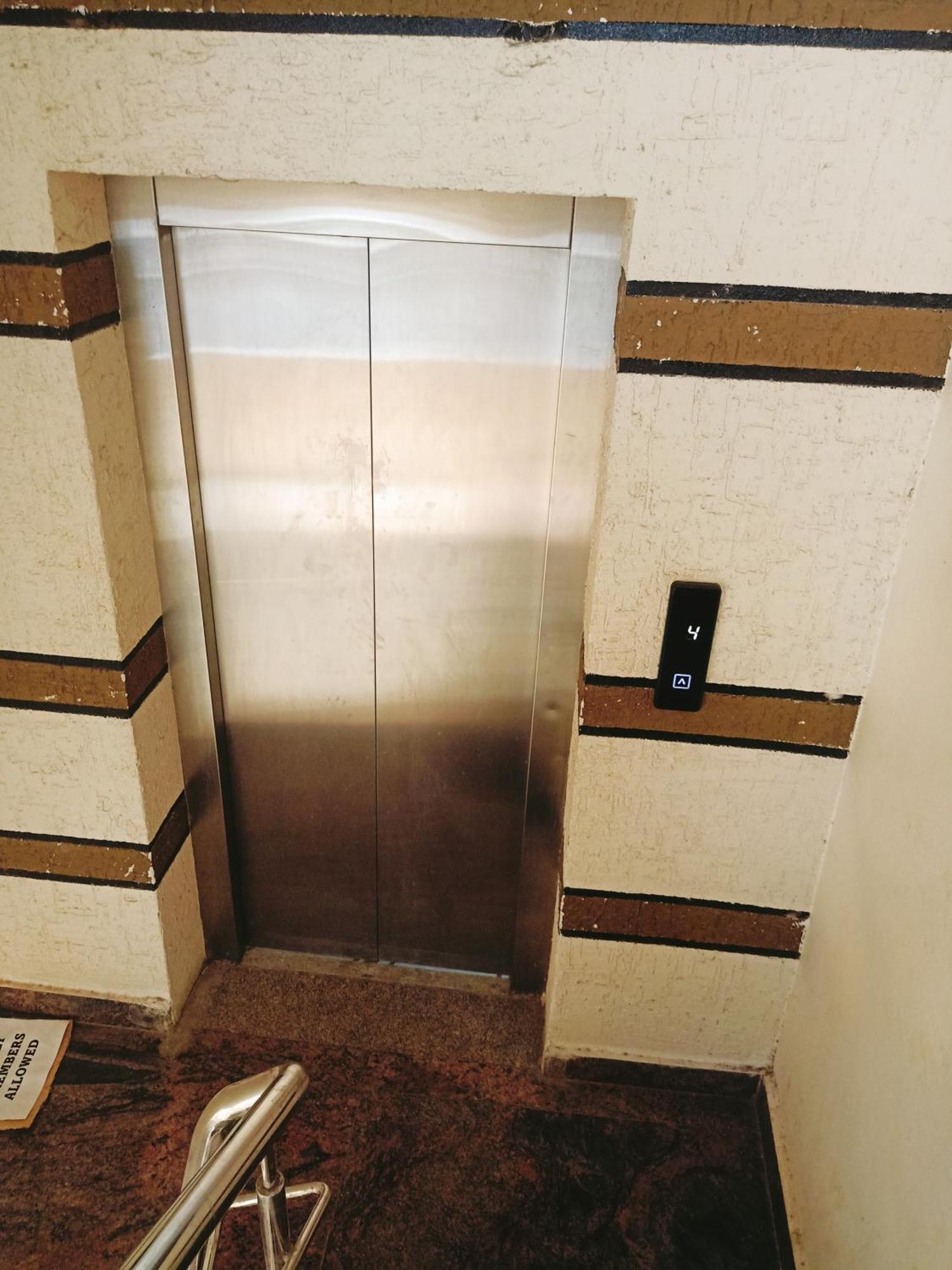 Garuda Grand Appartement Tirupati Buitenkant foto